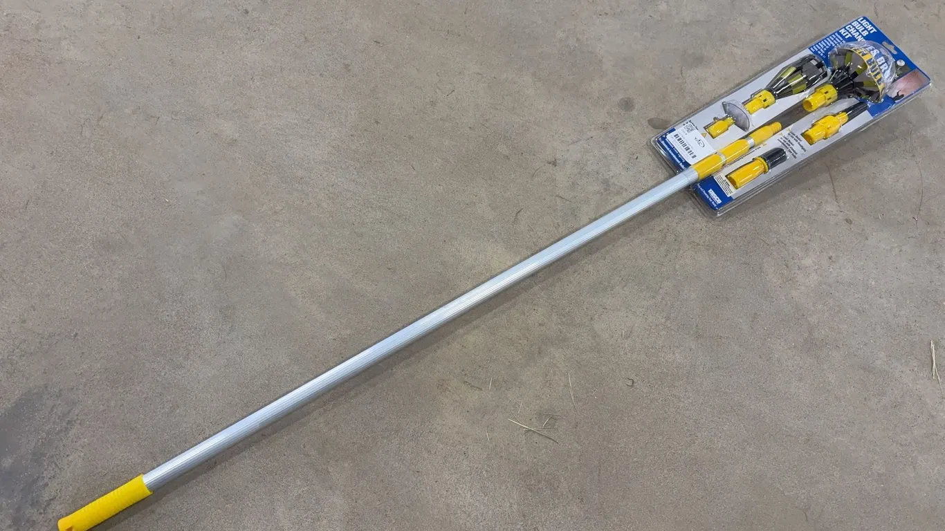 Light Bulb Changer Kit