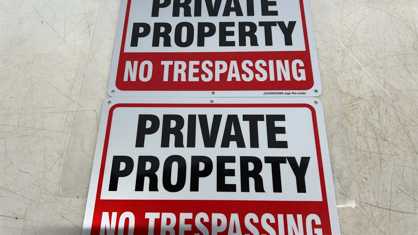 “No Trespassing” Aluminum Signs