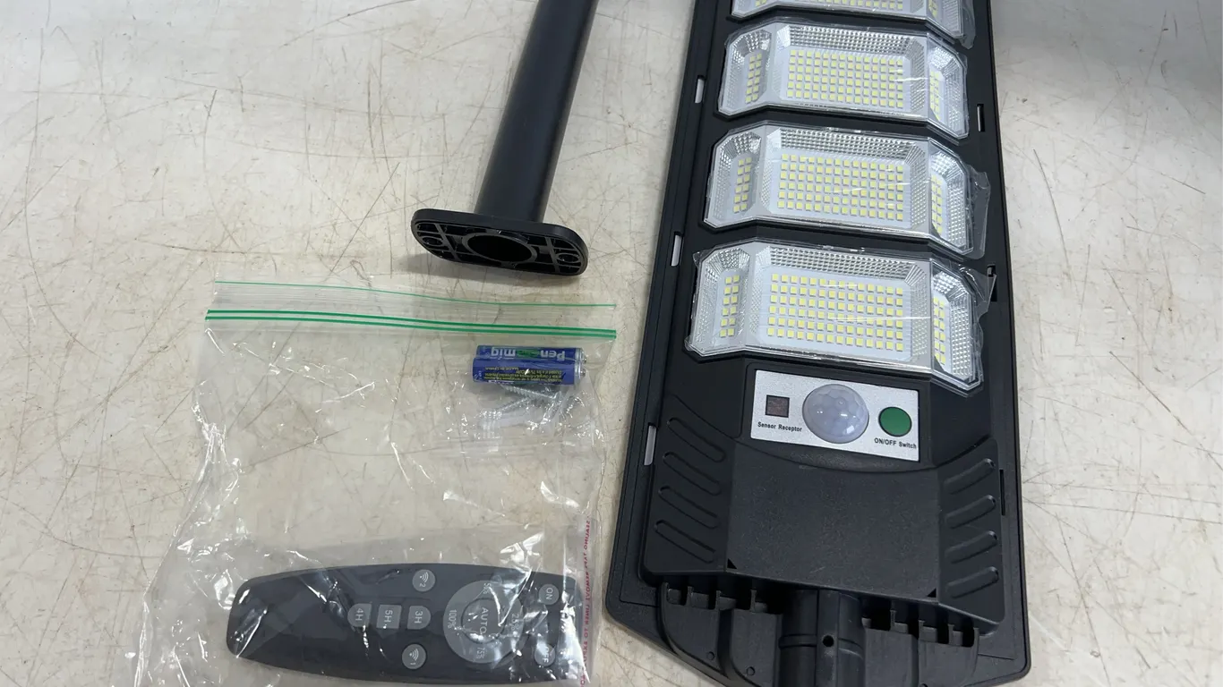 LED Solar Yard Light W/ Remote