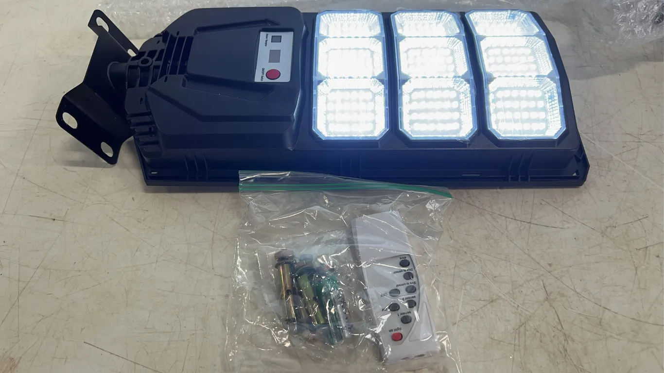 LED Solar Yard Light W/ Remote