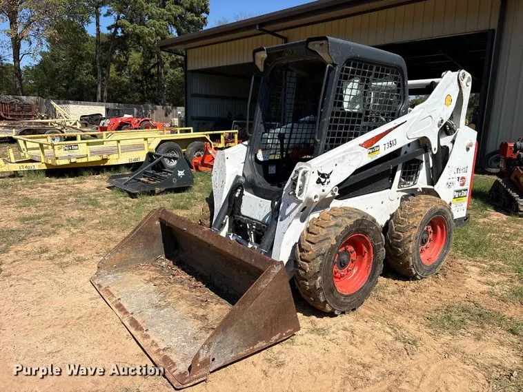 2020 Bobcat S570 skid steer loader