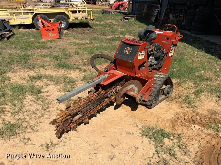 2019 Ditch Witch C24X trencher