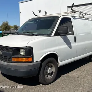 2017 Chevrolet Express 2500 van