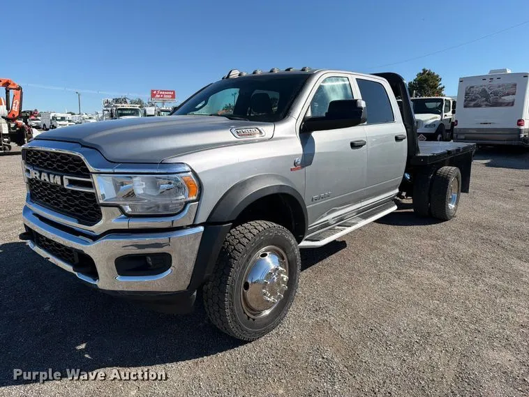 2022 RAM 5500 Crew Cab flatbed truck