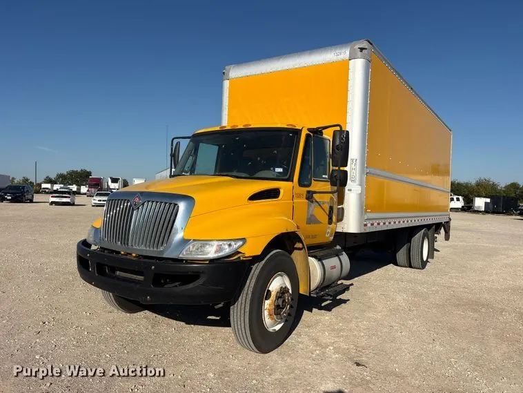 2016 International MA025 box truck