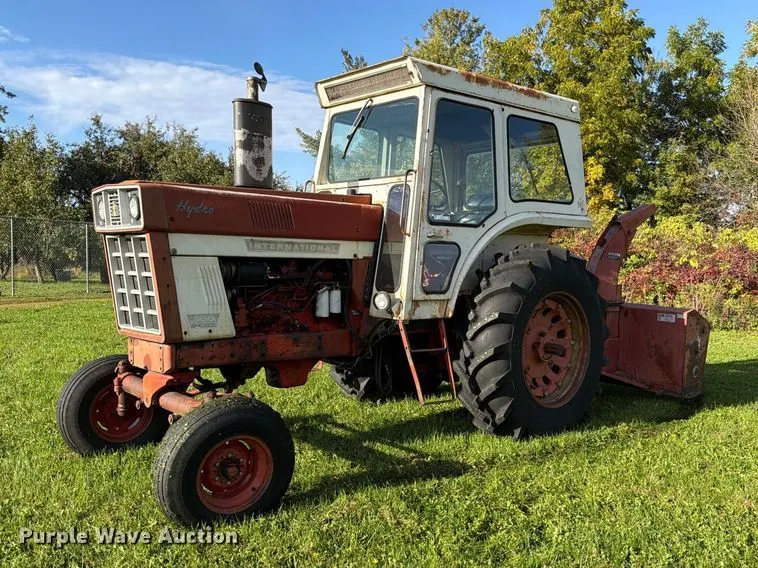 International 966 tractor