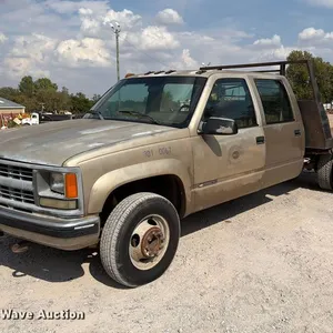 1994 Chevrolet C3500 Crew Cab flatbed pickup truck