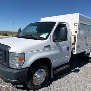 2019 Ford E450 refrigerated delivery truck