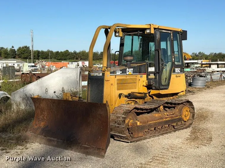 2000 Caterpillar D5C dozer