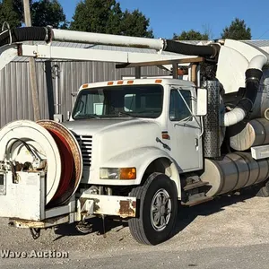 1991 International 4900 sewer jetter truck