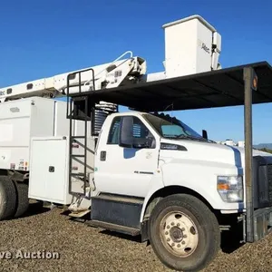 2016 Ford F750 Super Duty forestry bucket truck