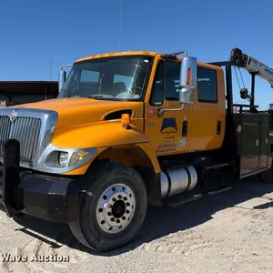 2006 International WorkStar 7400 Crew Cab flatbed truck