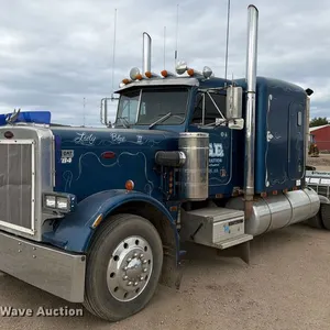 1984 Peterbilt 359 semi truck