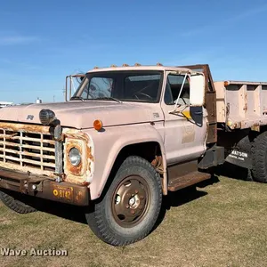 1976 Ford F700 dump truck