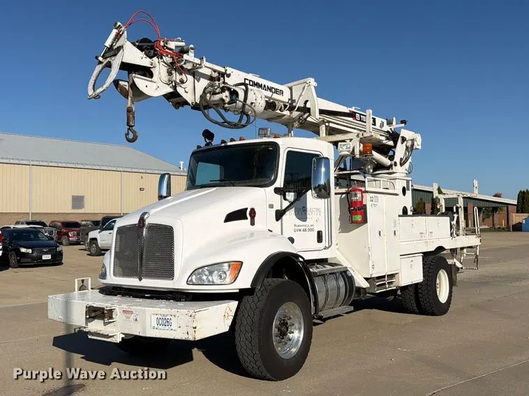 2013 Kenworth T370 digger derrick truck