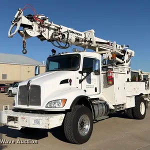2013 Kenworth T370 digger derrick truck