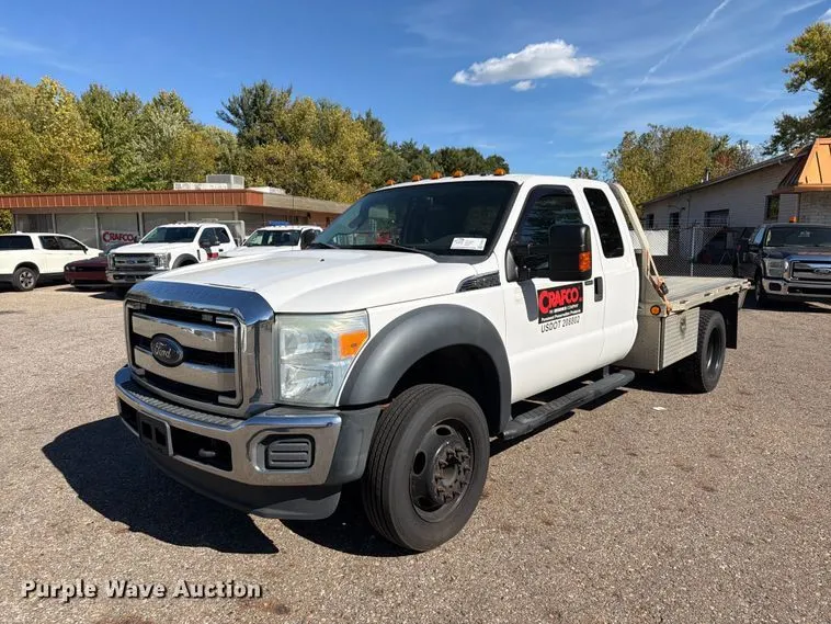 2016 Ford F550 Ext. Cab flatbed truck