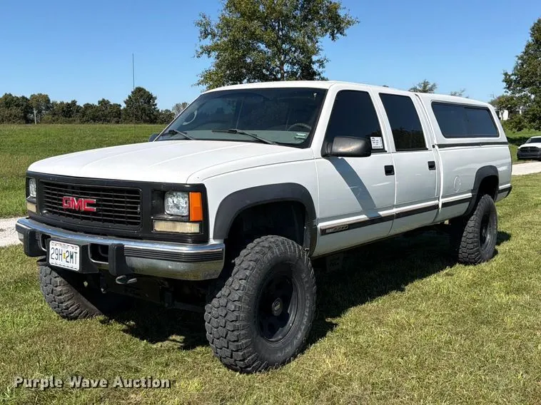 1999 GMC Sierra 3500 Crew Cab pickup truck