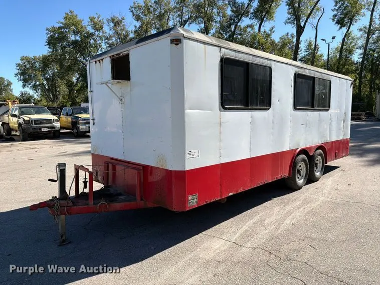 1989 W-W enclosed cargo trailer