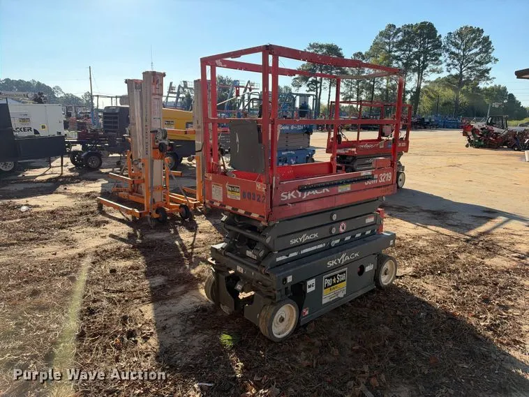 2018 Skyjack SJIII-3219 scissor lift