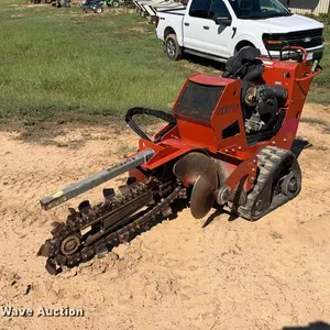 2018 Ditch Witch C24X trencher
