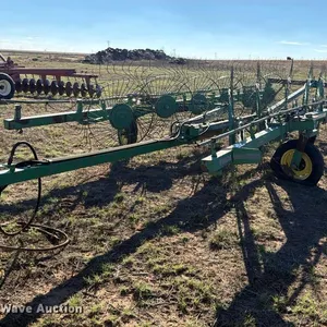 John Deere 704 hay rake