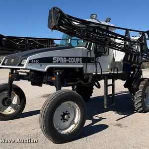 Spra-Coupe 4440 sprayer