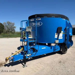 Patz 1200 Series 420 feed mixer