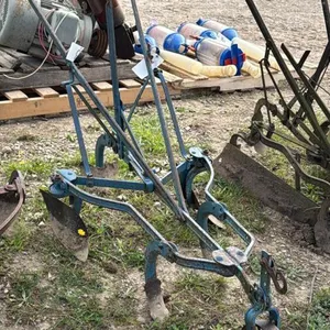 ADJUSTABLE HORSE DRAWN SCUFFLER