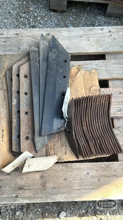 ASSORTED LOT OF CULTIVATOR POINTS AND PLOW PARTS