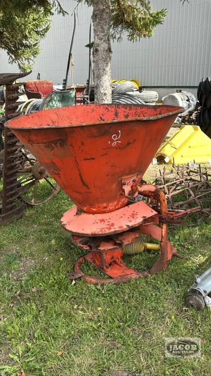 3PTH FERTILIZER SPREADER
