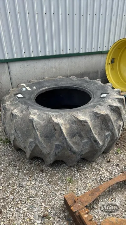 FIRESTONE 24.5-32 TIRE