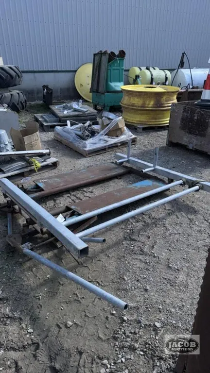 HEADGATE FOR CATTLE CHUTE