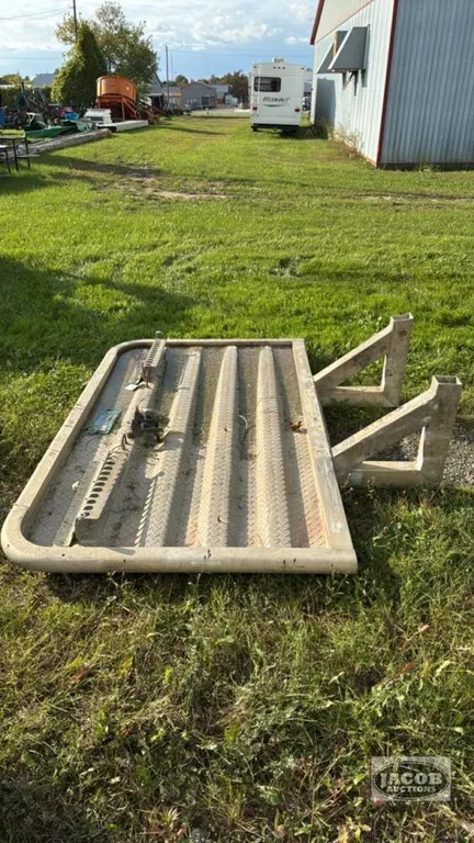 MERRITT ALUMINUM HEADACHE RACK