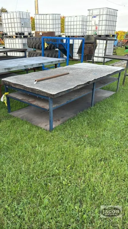 WOODEN AND METAL WORK BENCH