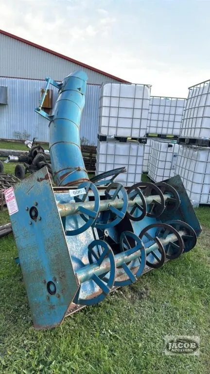 LUCKNOW 7FT DOUBLE AUGER SNOWBLOWER