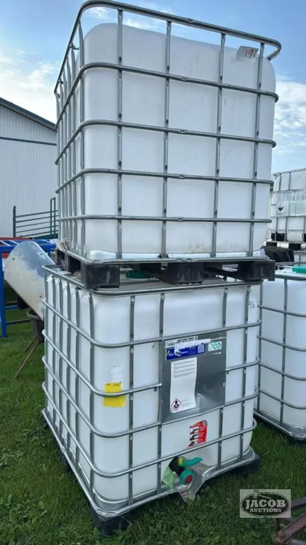 (2) 1000 LITRE TOTES