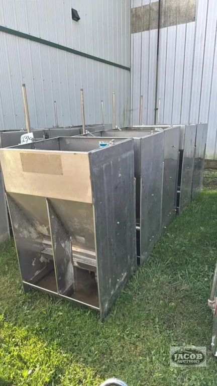 (5) CRYSTAL SPRINGS 24IN DBL SIDED WET/DRY FEEDERS