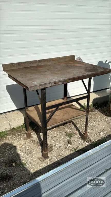 STEEL WORK BENCH