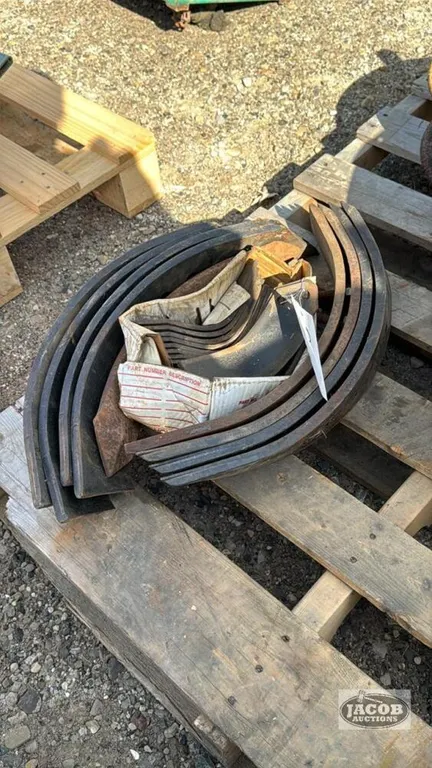 (8) CHISEL PLOW POINTS