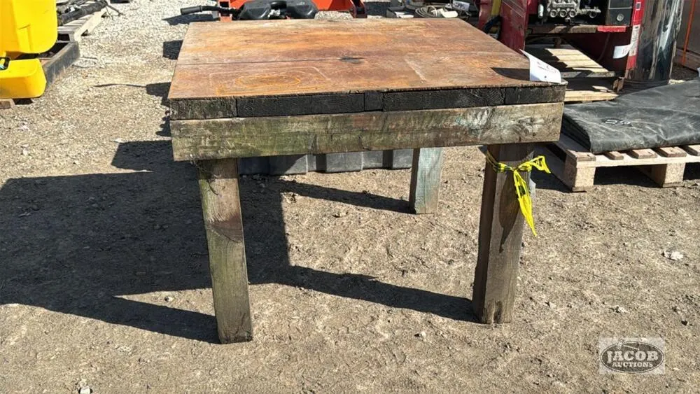 BENCH WITH 1/4IN STEEL PLATE TOP
