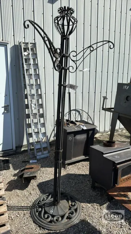 METAL FLOWER POT HANGER