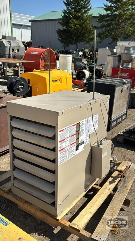 PROPANE FAN FORCED AIR HANGING UNIT HEATER