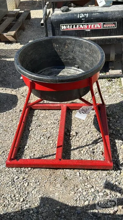 MINERAL FEEDER ON METAL STAND