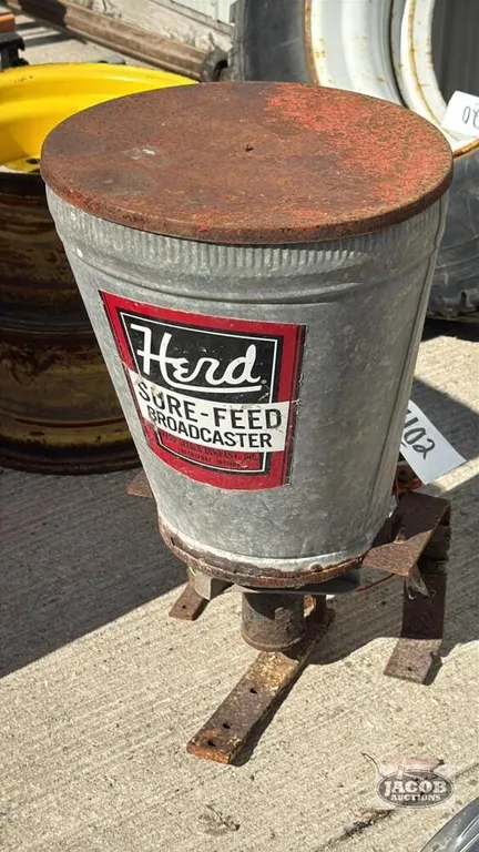 HERD BROADCAST SPREADER WITH 12V MOTOR
