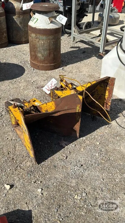 (2) WAGON SNAGGERS