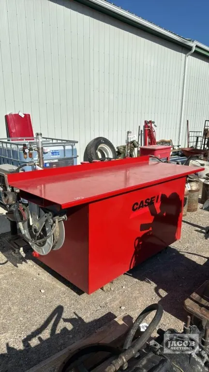 2-COMPARTMENT OIL DRUM WORK BENCH