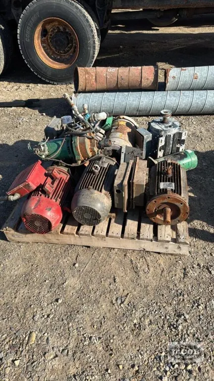 SKID OF APPROX. (8) USED ELECTRIC MOTORS
