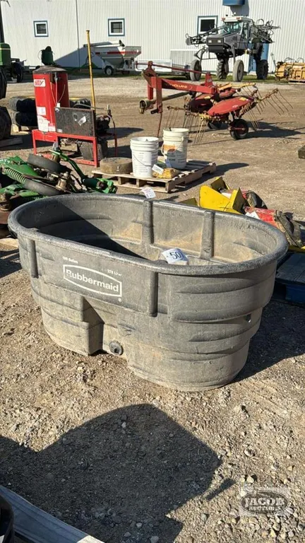 RUBBERMAID 100GAL WATER TROUGH