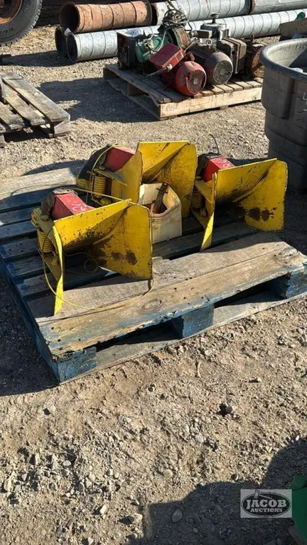 (3) WAGON SNAGGERS